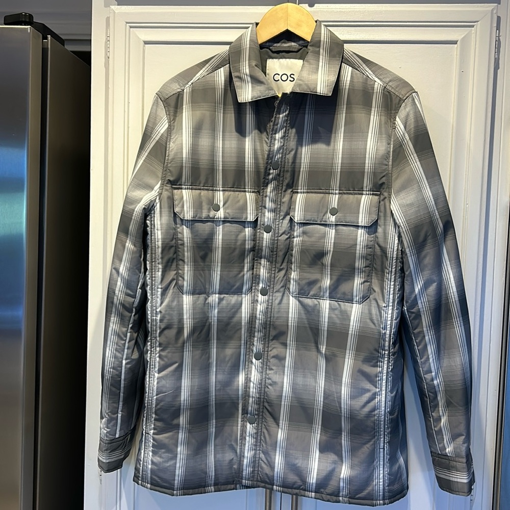 COS men’s puffer plaid jacket size small